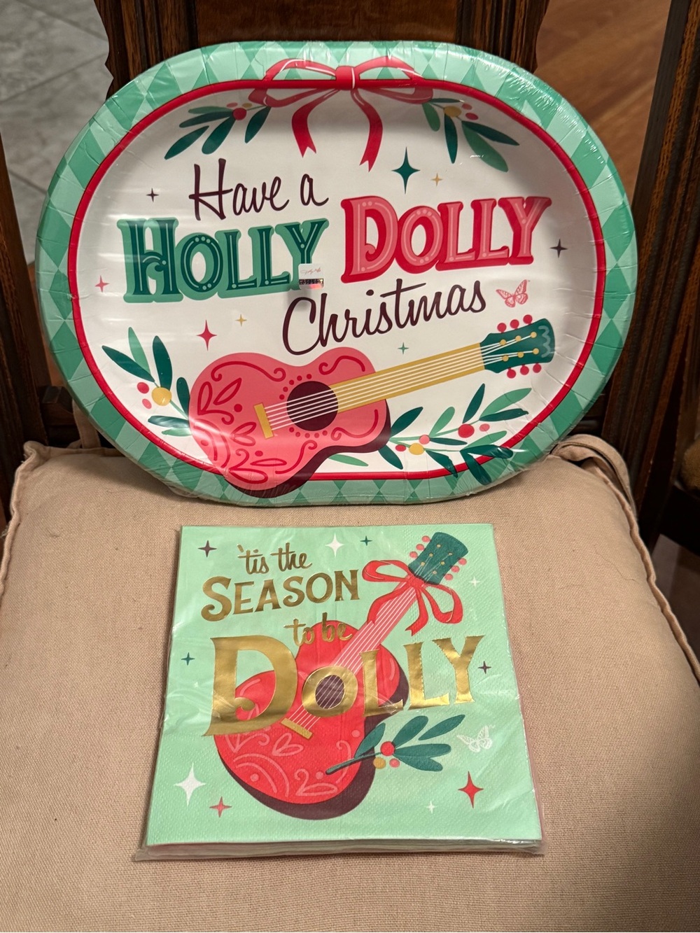 Dolly Parton Mint, Red & Gold 'Holly Dolly' Holiday Dinner Plates & Napkins